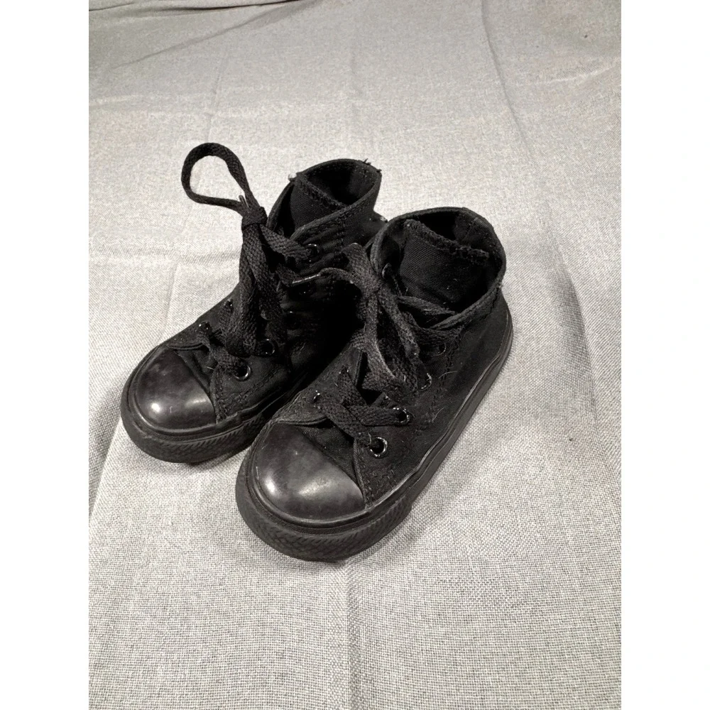 Converse Chuck Taylor All Star High Top Triple Black Infant Sneakers Size 7